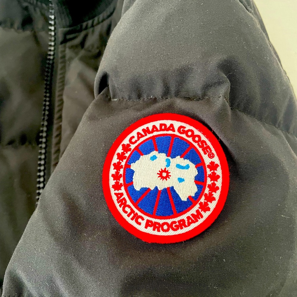 For sale we’ll talking care Canada goose woolford large need a xl